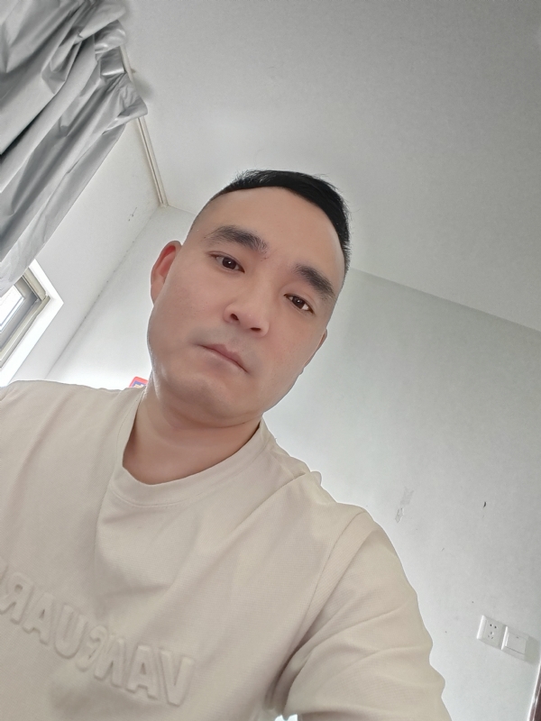 小锋的第一张照片--长春相亲服务中心