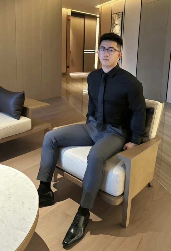 李寒外改英文可家的第一张照片--长春相亲服务中心