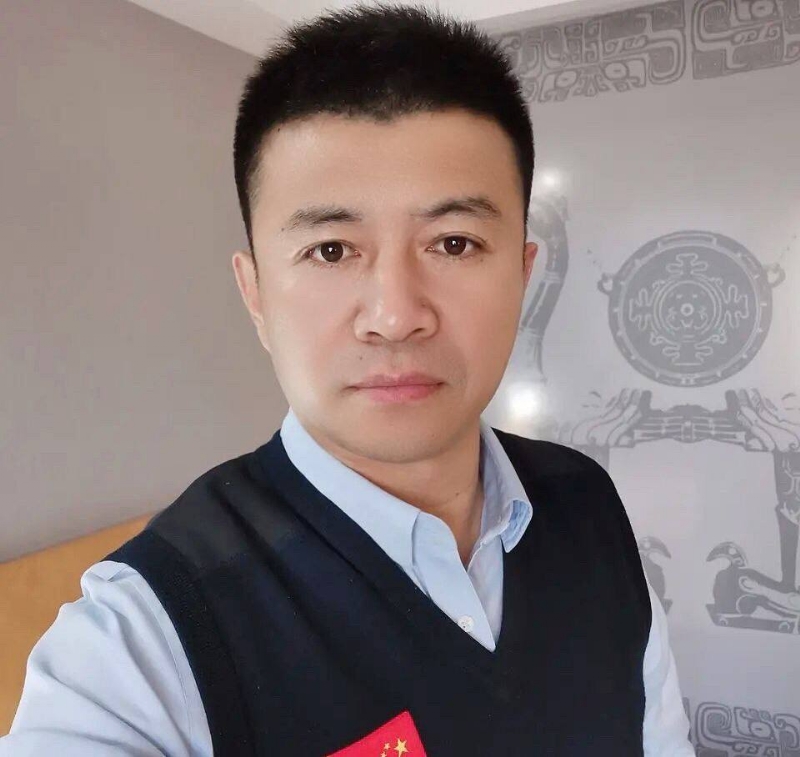 生在红旗下的第二张照片--长春相亲服务中心