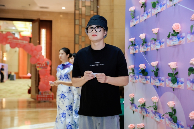 被驯服的象的第一张照片--长春相亲服务中心