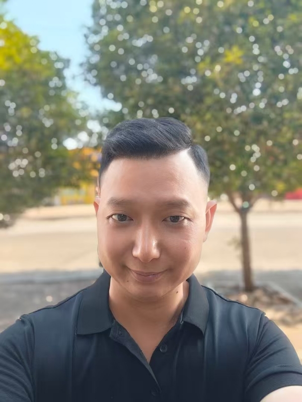 巷子里的猫的第一张照片--长春相亲服务中心