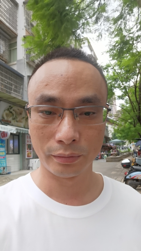 孤狼的第二张照片--长春相亲服务中心