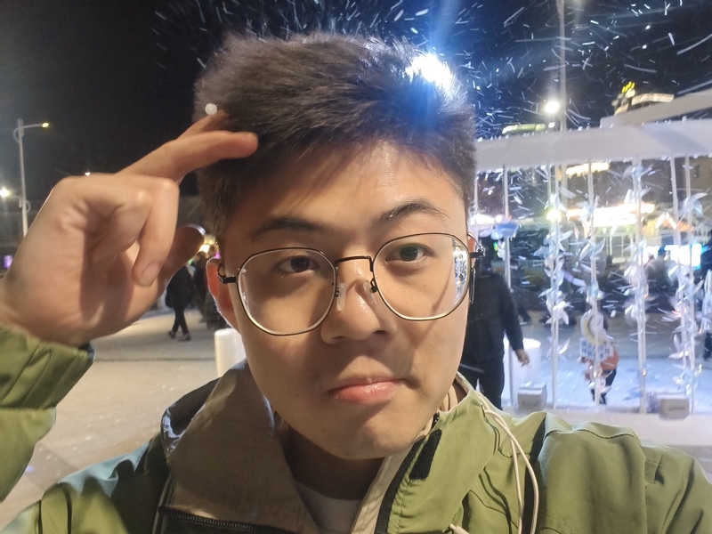 独揽星河的第一张照片--长春相亲服务中心