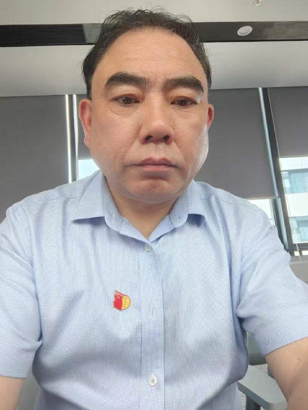 邹先生的第二张照片--长春相亲服务中心